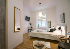 Cozy uppertown studio